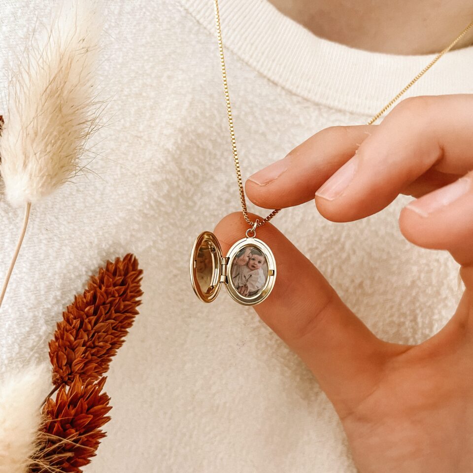 Locket necklace