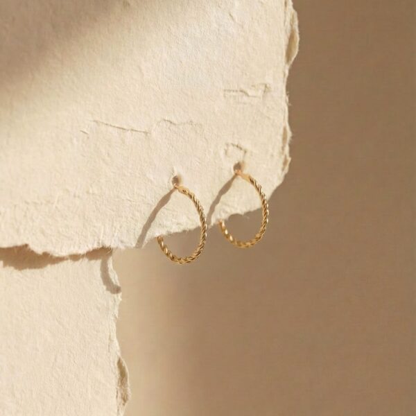 Twisted hoops