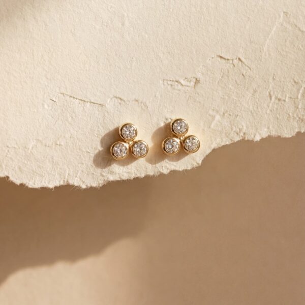 Triple diamant studs
