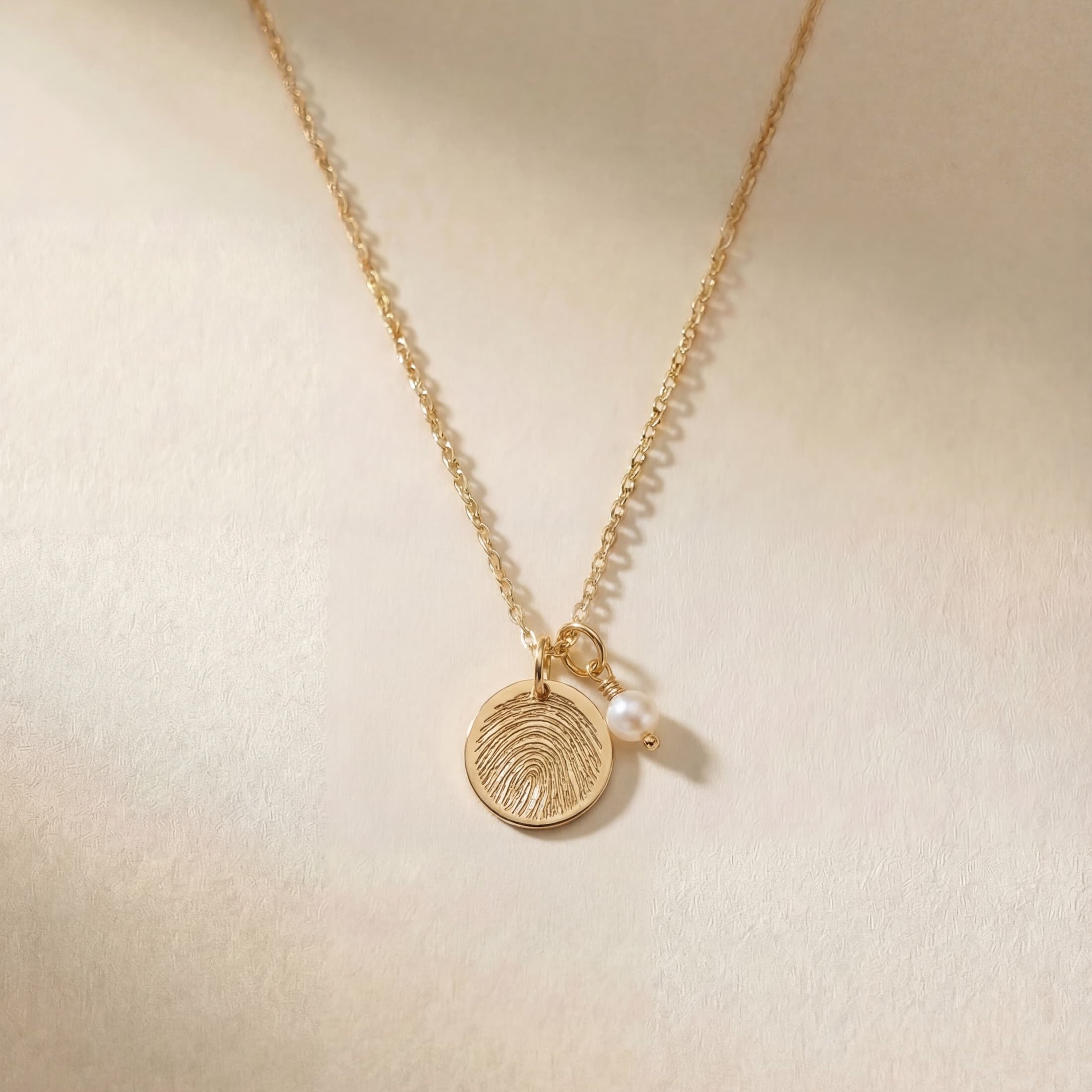 Ketting rond klein met parel