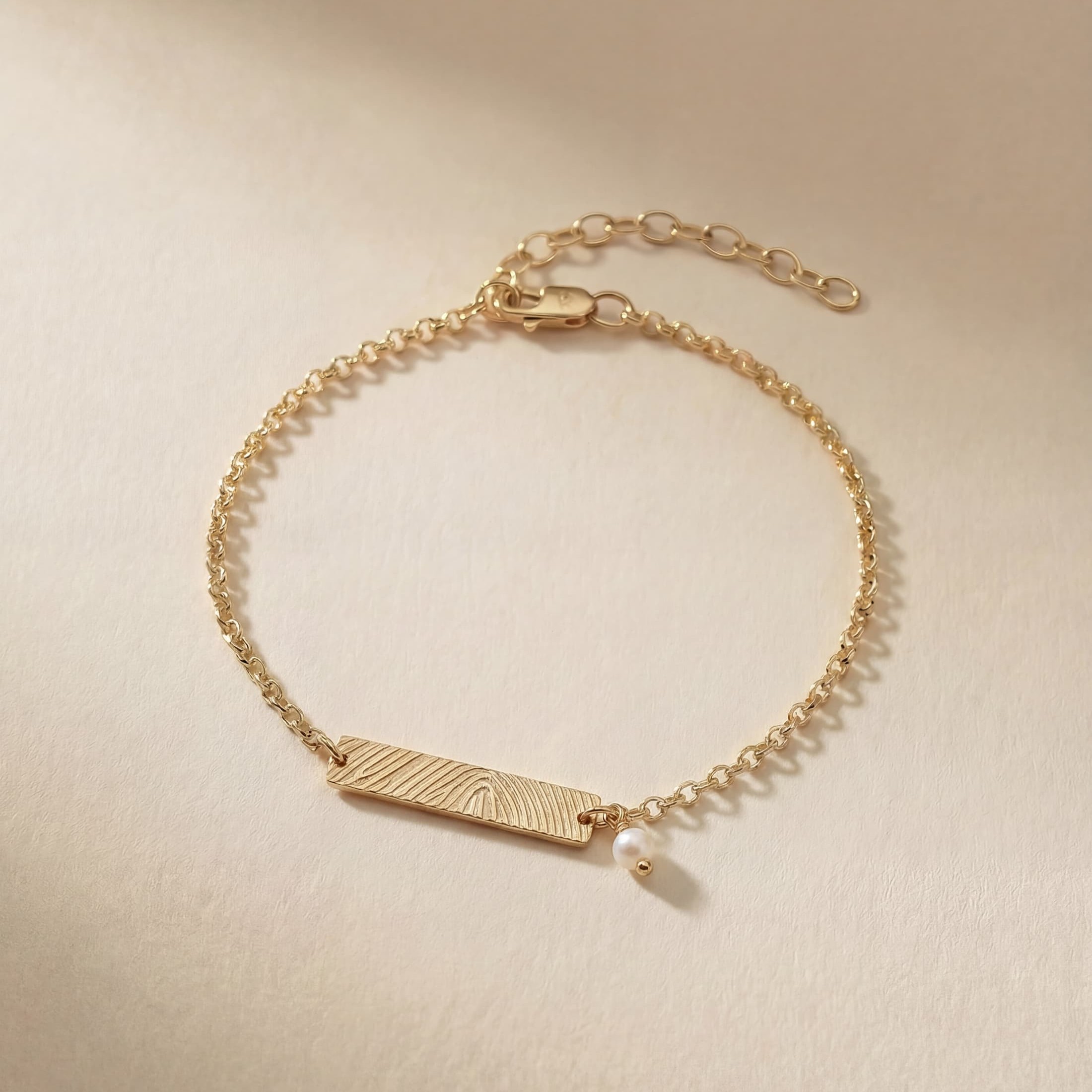 Armband bar met parel