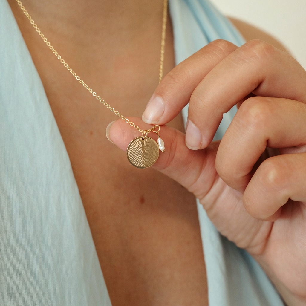Ketting rond met barok parel